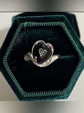 Vintage Onyx Ring - 10k White Gold Black Heart Shaped Gemstone & Diamond Ring